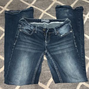 Reign jeans size 5 curvy fit